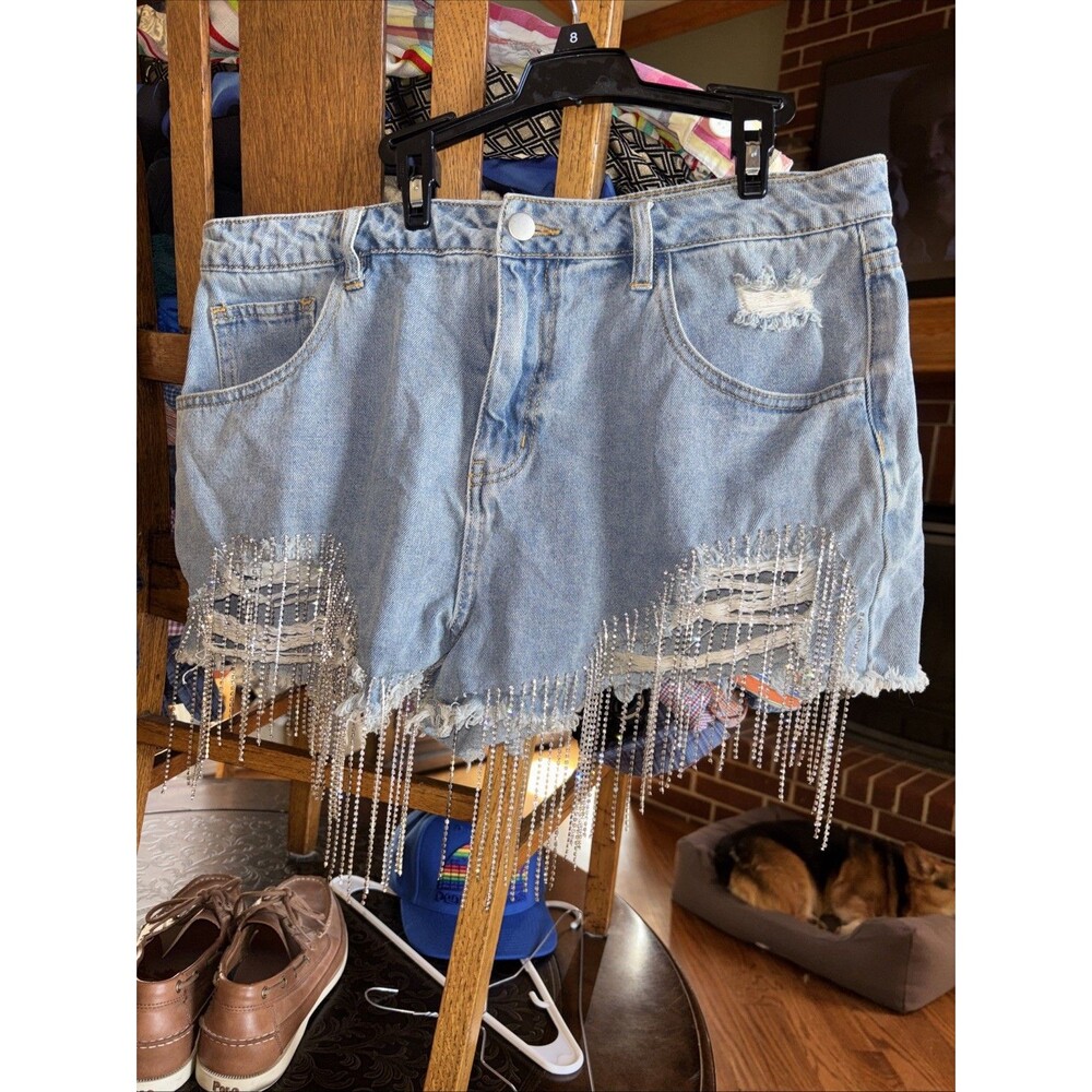 Fashion Nova Rhinestone Fringe Distressed Denim Shorts Size XL Women’s Summer